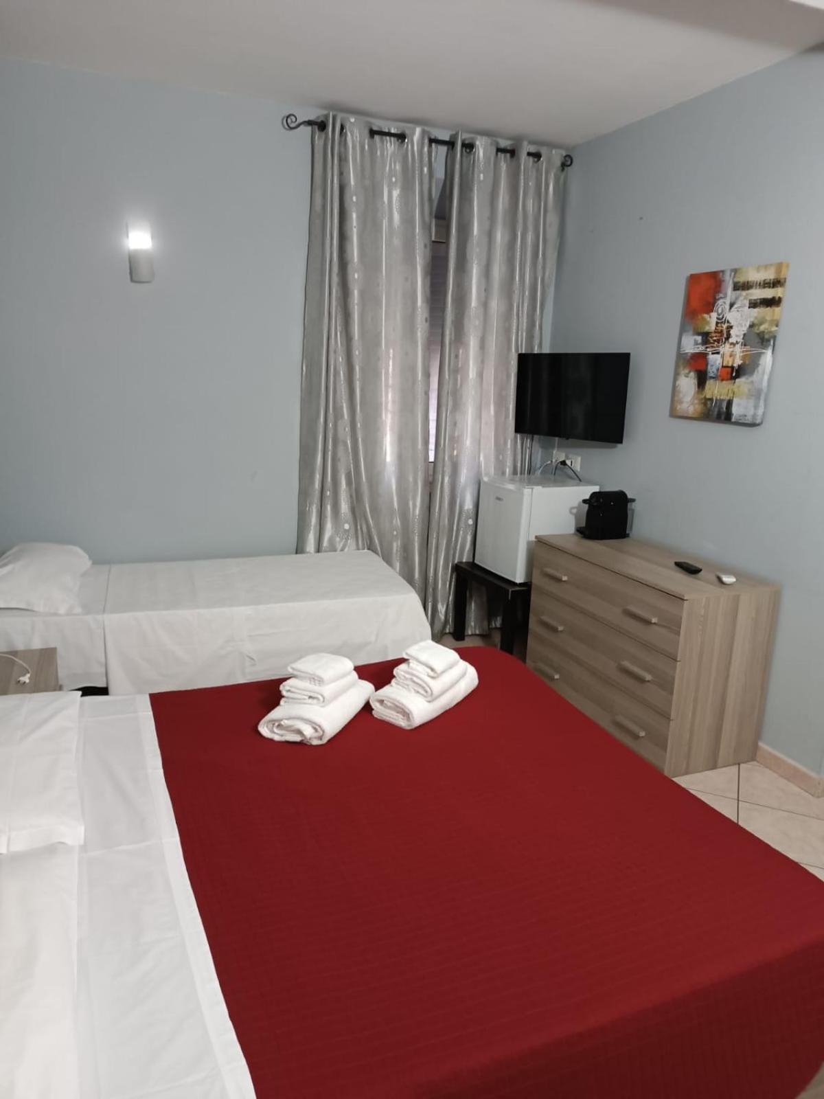 דירות פארמה Affitti Only Sleep Bagno Privato מראה חיצוני תמונה